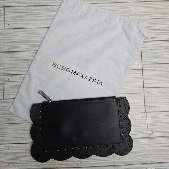 BCBGMAXAZRIA Teige Black Leather Scalloped Clutch with Dust Bag NEW - Picture 1 of 9